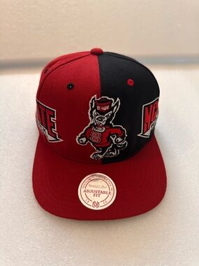 Mitchell & Ness Red and Black NC State Two-Tone Snapback with Mascot Patch